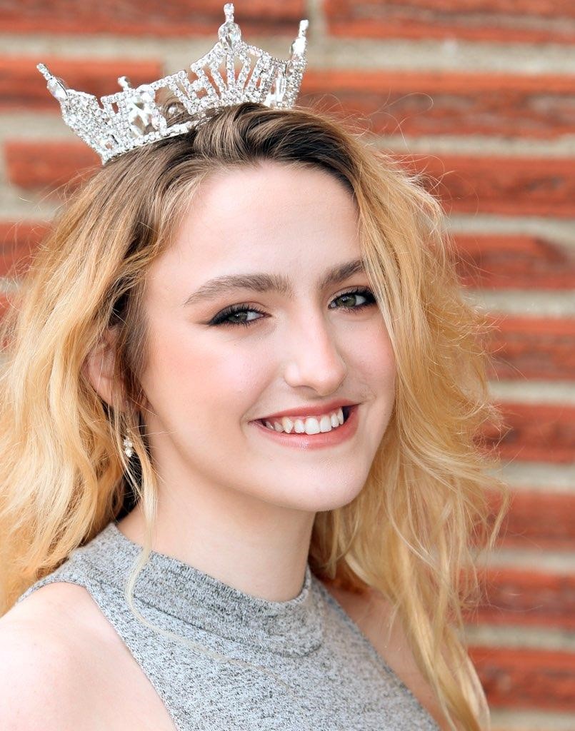 Rebekah Crouse, Miss John A. Logan College 2021