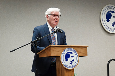 Glenn Poshard speaks at John A. Logan College.
